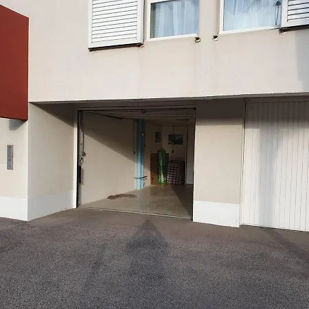 Bel T2 Avec Garage, Terrasse Et Animaux Admis - Saint-cyprien - Fr-1-106-96
